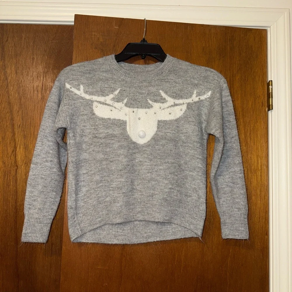 🌹 Justice Gray Knit Sweater
